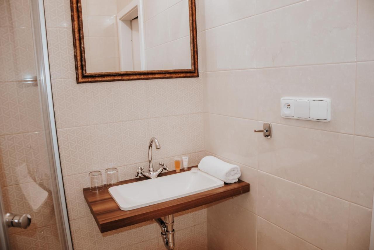 B&B Hotel Praha Novy Jicin Ngoại thất bức ảnh